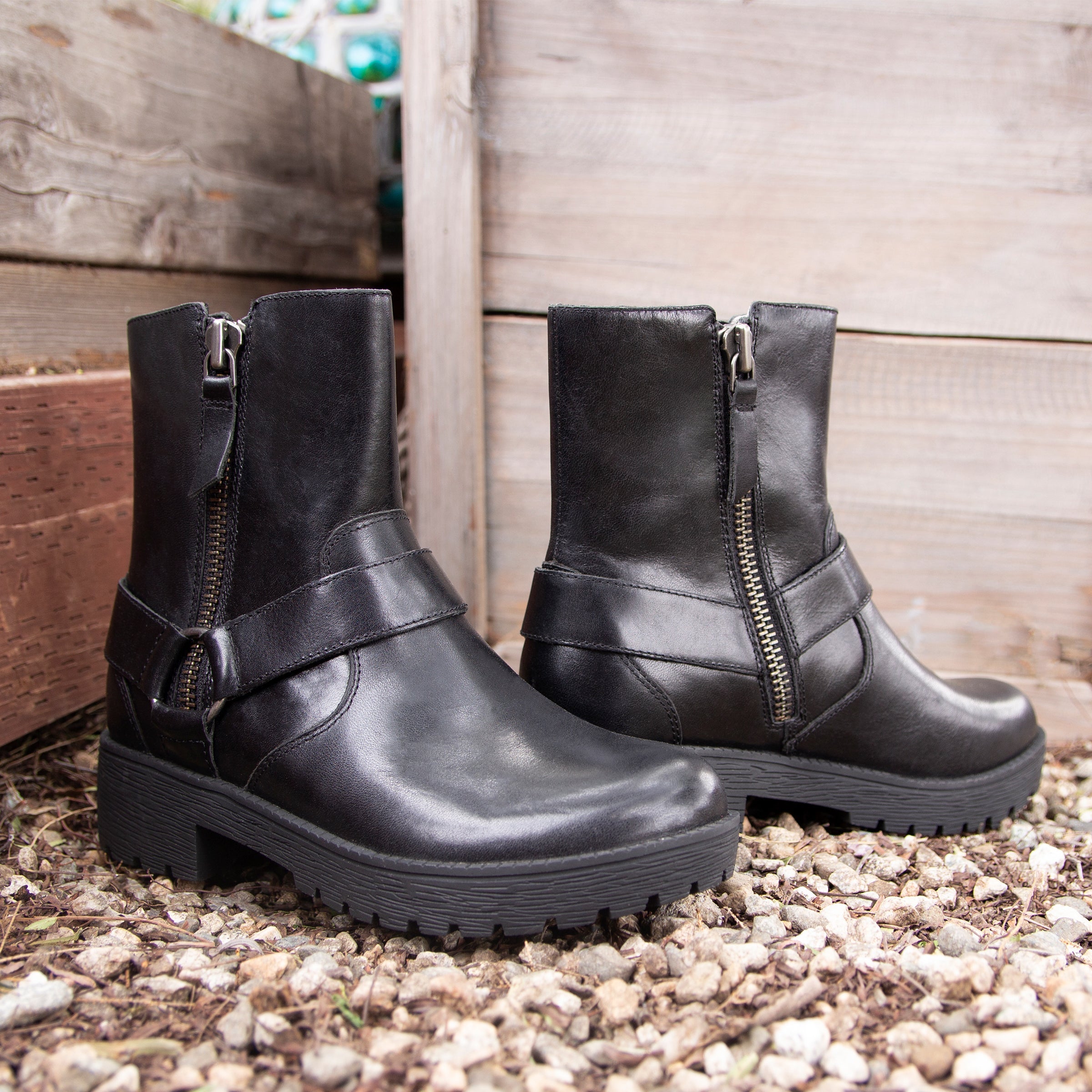 Charlette Crazyhorse Black Boot - Image 2