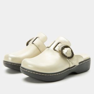 Osmosis Gold Cream Shoe